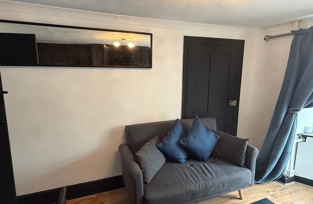 3-bed Cherry Cottage - Walk to Bicester Village