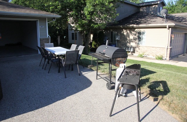 3 bed condo