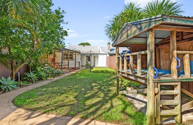 3-Bed Family Home with Garden & Alfresco Dining