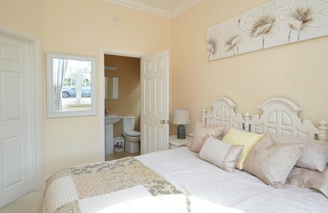 3 Bed Holiday Home