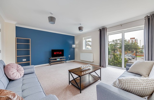3 Bed Home | Business | Leisure | Free Parking