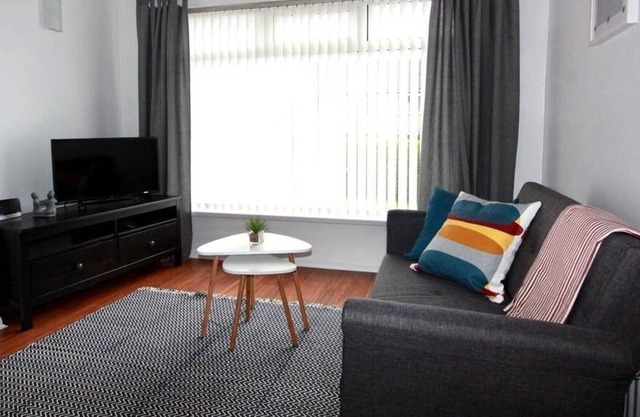 3 bed house in suburbs of Belfast