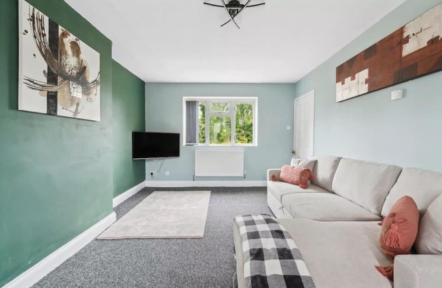 3 Bed House up to guests 7 in Oxford