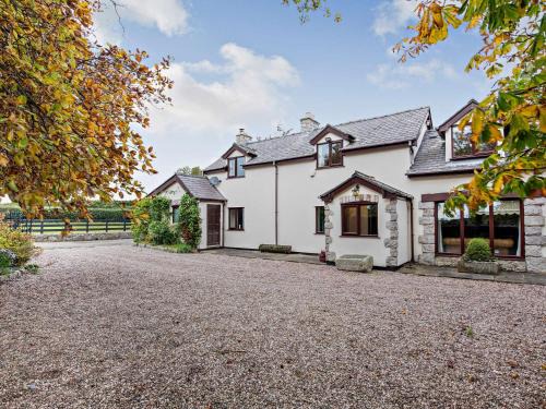 3 Bed in Holywell 89614