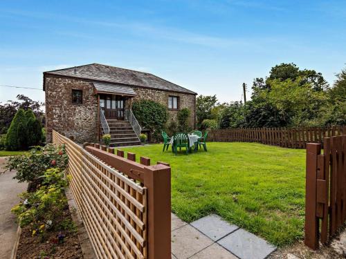 3 bed property in Bude SHEPH