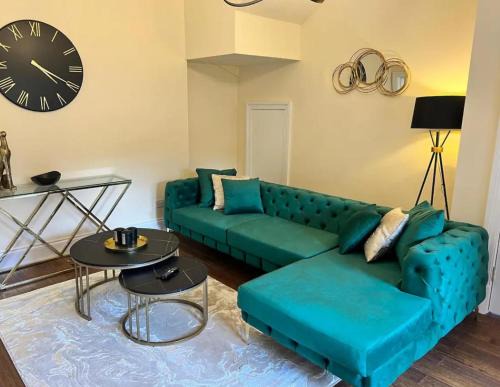 3 Bed - Sleeps 7 - Free Parking - Central Location