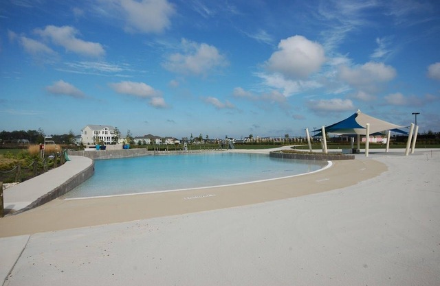 3 Bedroom, 2.5 bath condo with garage on the 6th green!