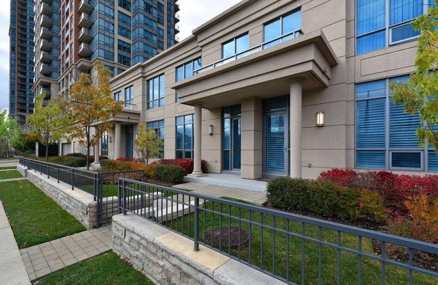 Parc Nuvo - Prêt à emménager à Etobicoke-Dundas / Kipling
