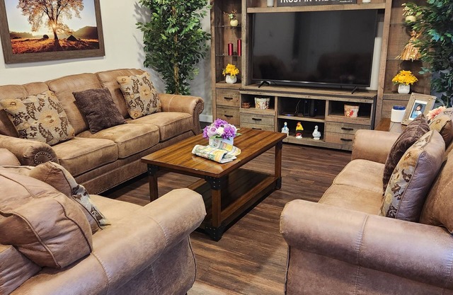 3 bedroom 2.5 bathroom 2 floor duplex duplex in the heart of kettering.