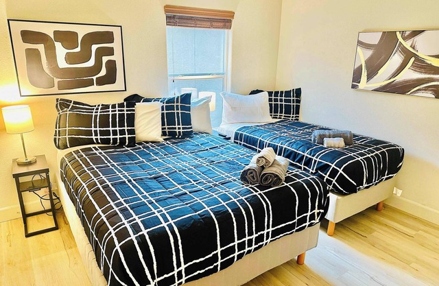 3-bedroom/2.5bath/5TVs/Sleeps 11
