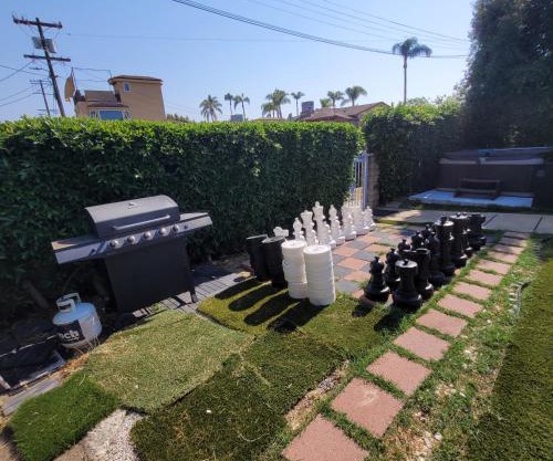 3 bedroom 2 bath home with Jacuzzi near Beverly Hills, wi-fi, Jacuzzi, Roku, BBQ, giant games family fun