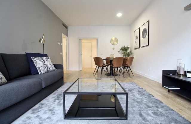 Appartement de 3 chambres et 2 salles de bains avec piscine à Atocha