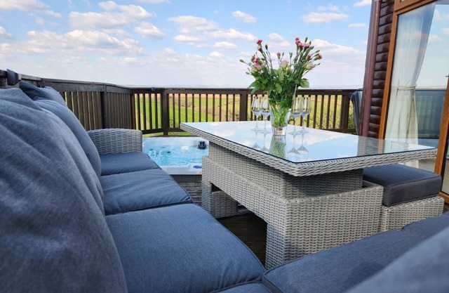 Lodge de luxe avec jacuzzi privé vue imprenable. À distance marche de la plage