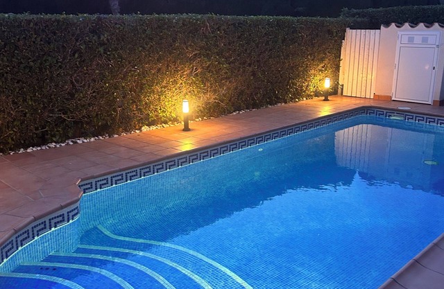 3 Bedroom, 2 bathroom South West Facing Villa with Heated Pool