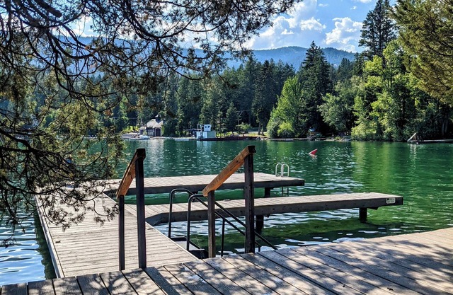 3 Bedroom, 3 Bath, Exclusive-Use Lakefront Property