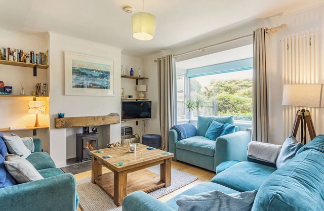 3 bedroom accommodation in Newton Ferrers, near Plymouth