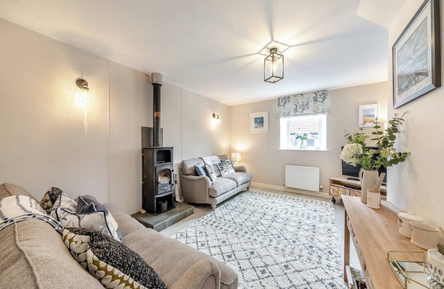 3 bedroom accommodation in Tughall Steads