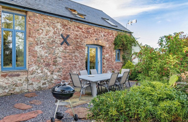 3 bedroom accommodation in St Ishmael’s, near Haverfordwest
