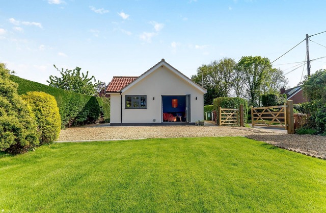 3 bedroom accommodation in Worstead, near North Walsham