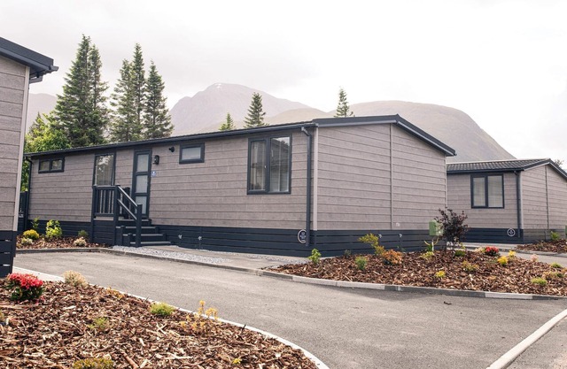 3 bedroom accommodation in Camaghael, Fort William