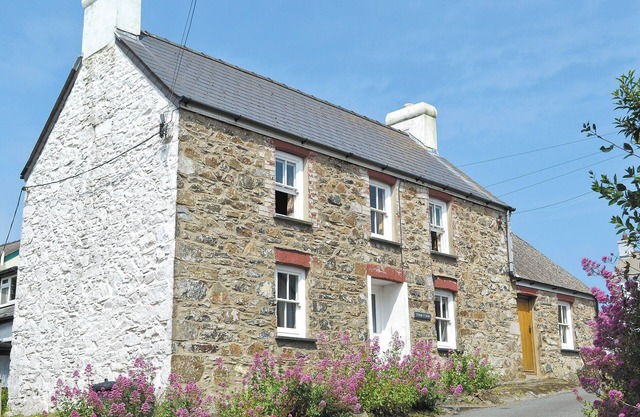 Hébergement de 3 chambres à Trefin, près de St. David’s