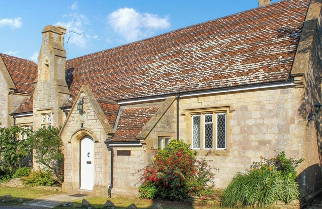 3 bedroom accommodation in Dorchester