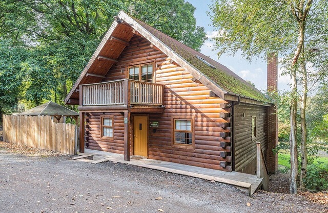 3 bedroom accommodation in Edwinstowe