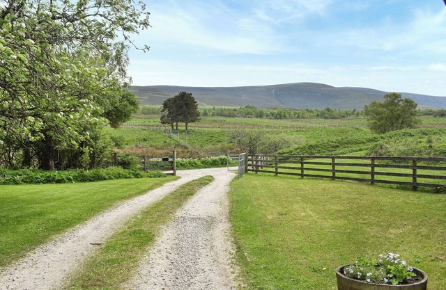 Escape to our tranquil holiday home nestled in the serene countryside of Banffshire.