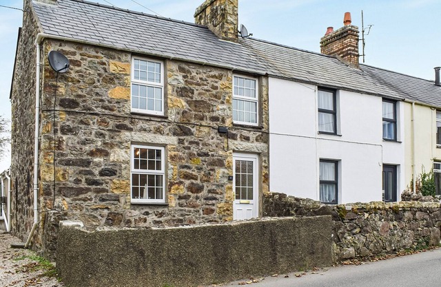 3 bedroom accommodation in Llanbedrog