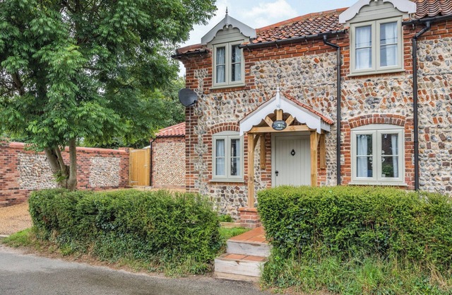 Stylish, well equipped property perfectly placed to explore the stunning North Norfolk coastline.