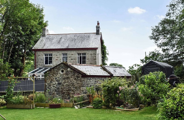 3 bedroom accommodation in St Austell
