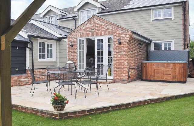 3 bedroom accommodation in Pettaugh, near Stowmarket