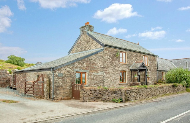 3 bedroom accommodation in Camelford