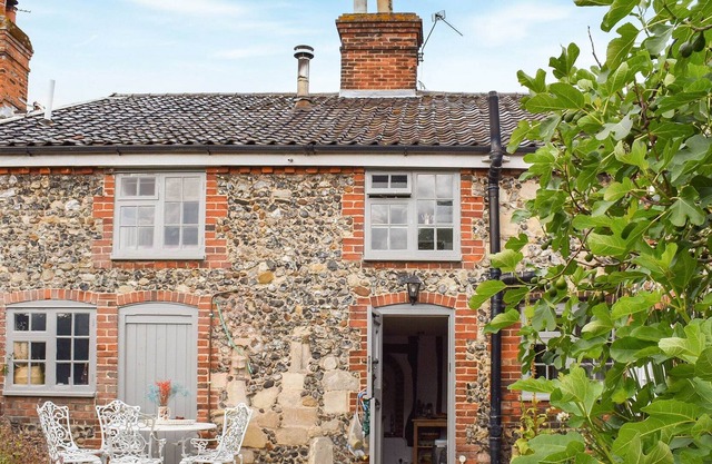 3 bedroom accommodation in Metfield, near Harleston