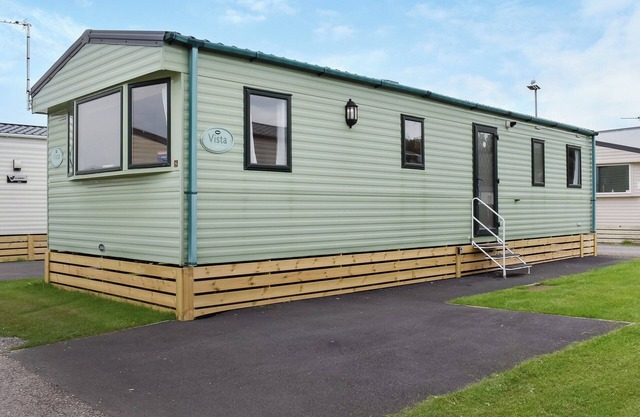 3 bedroom accommodation in Heysham, near Lancaster