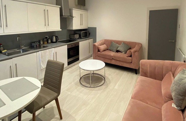 3 bedroom accommodation in Sheffield