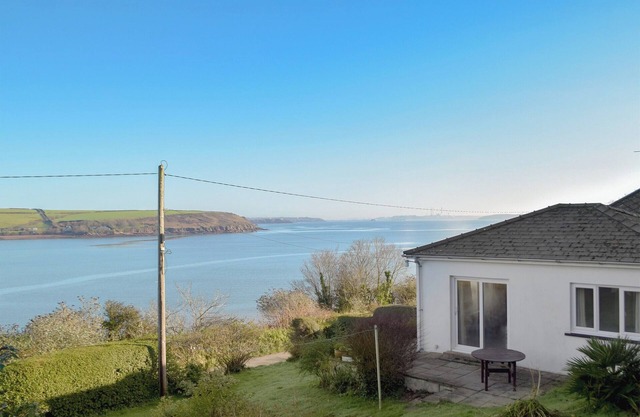 3 bedroom accommodation in Dale, near Haverfordwest