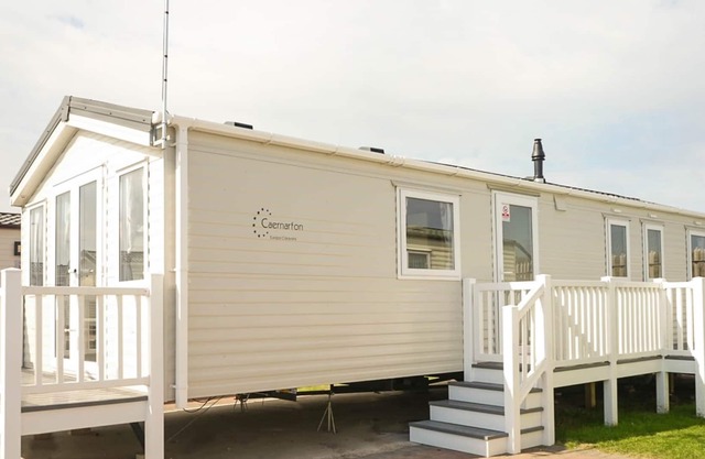 3 bedroom accommodation in Towyn, Conwy