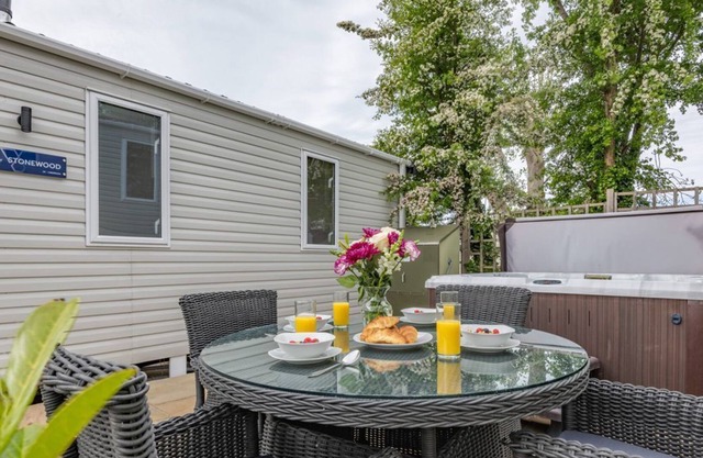 3 bedroom accommodation in Abergele