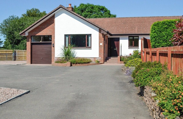 3 bedroom accommodation in Dumfries