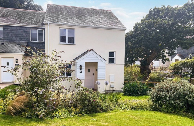 3 bedroom accommodation in Falmouth