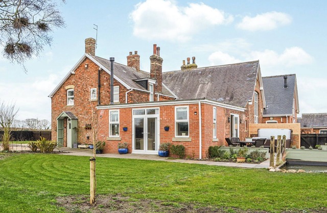 You will love the far reaching views across open countryside to the Yorkshire Wolds.
