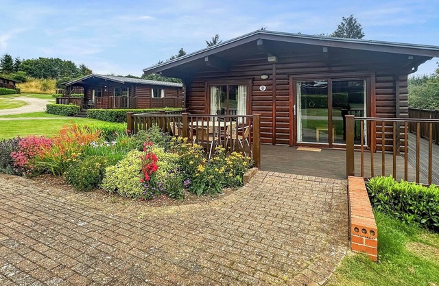3 bedroom accommodation in Greetham
