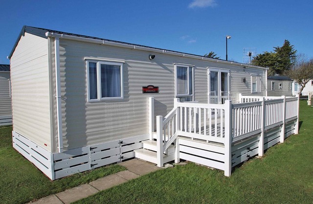 3 bedroom accommodation in St. Leonards, Ringwood