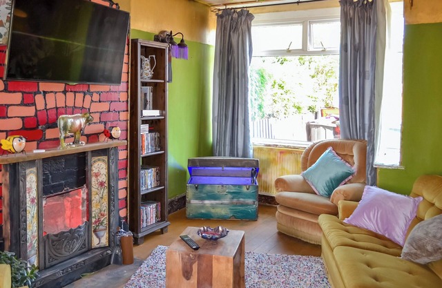 The excitement and amenities of a popular seaside town and the peace and beauty of the countryside.