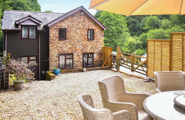 3 bedroom accommodation in Tiverton