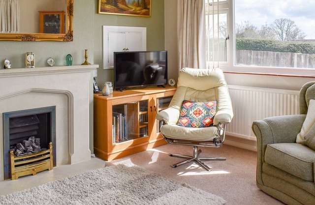 3 bedroom accommodation in Woodchurch, near Ashford