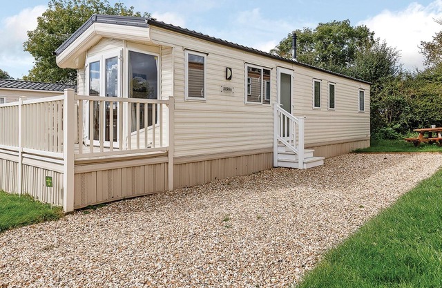3 bedroom accommodation in Cheddar, Somerset