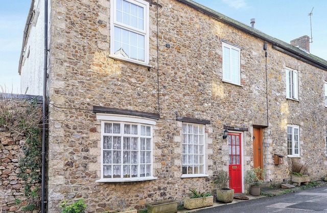 A characterful three bedroom cottage located in the historic town of Colyton, near Lyme Regis.