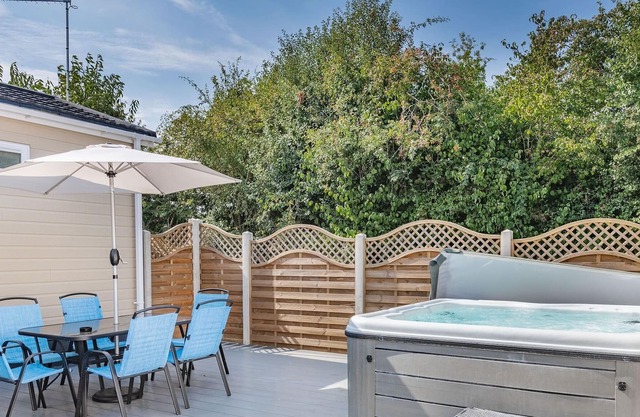 3 bedroom accommodation in Yaxham, Dereham